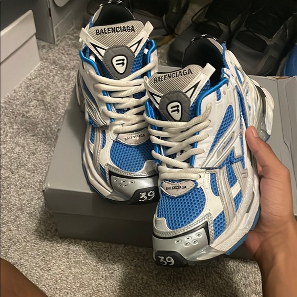 AUTHENTIC Blue Women’s Balenciaga Runners - Picture 1 of 5